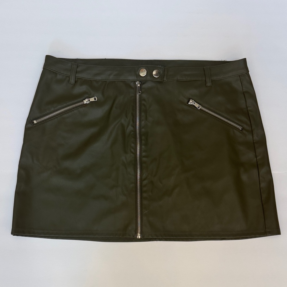 wild fable Green Faux Leather Zip-Front Mini Skirt